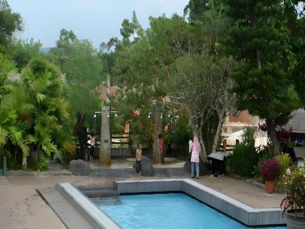 Wonua Monapa Hotel Resort Kendari Exterior foto