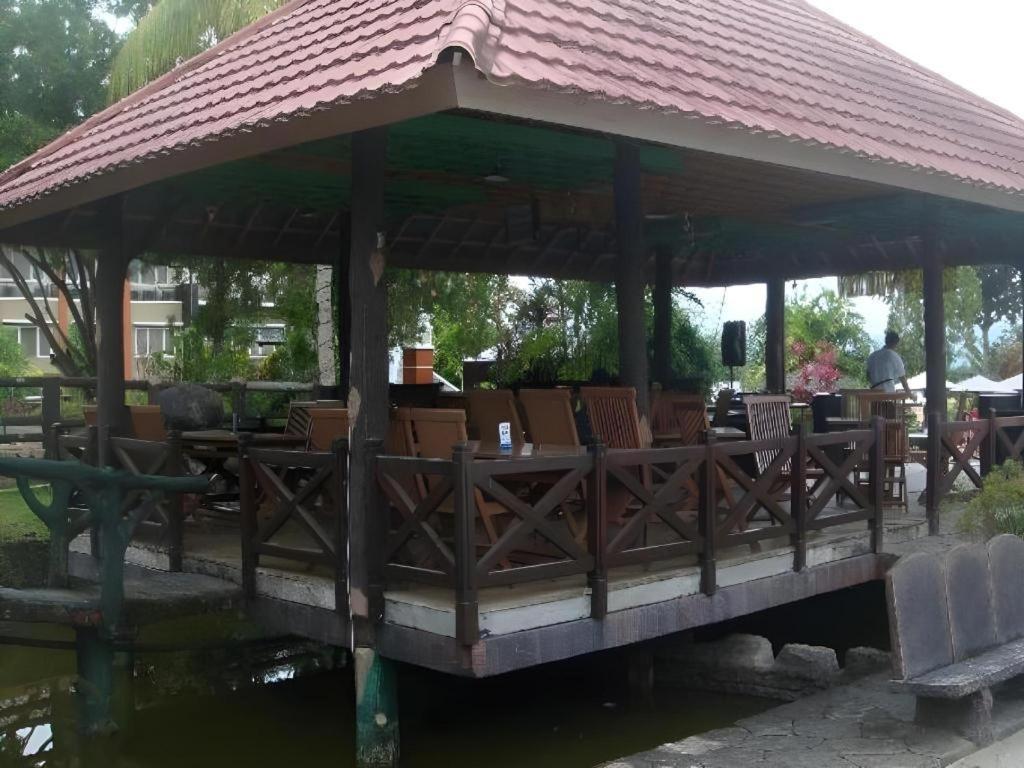 Wonua Monapa Hotel Resort Kendari Exterior foto