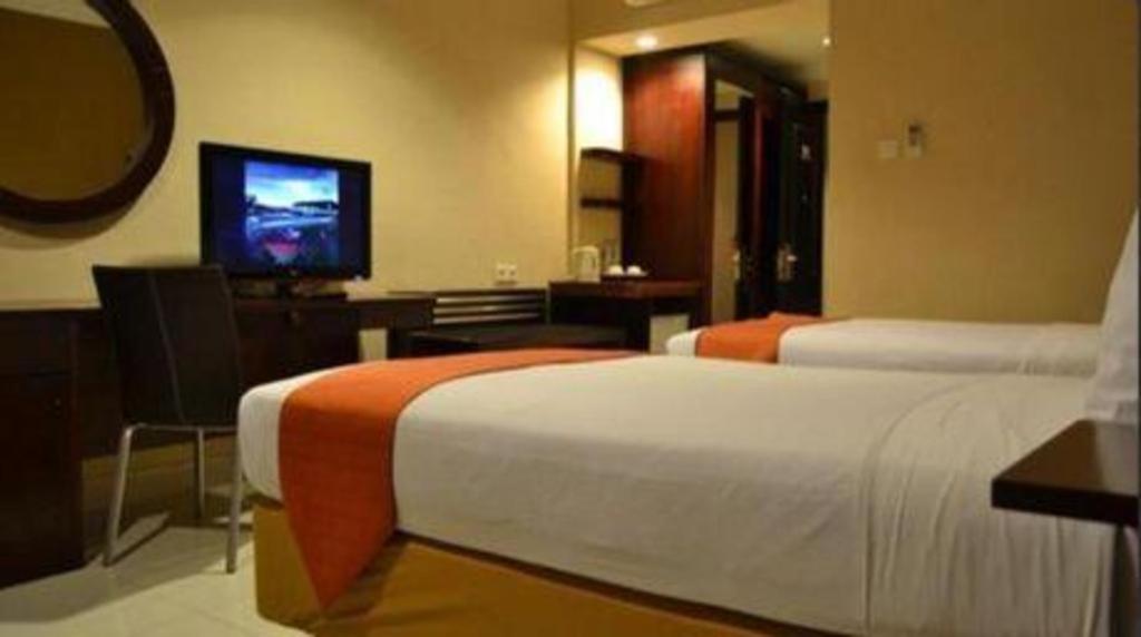 Wonua Monapa Hotel Resort Kendari Exterior foto