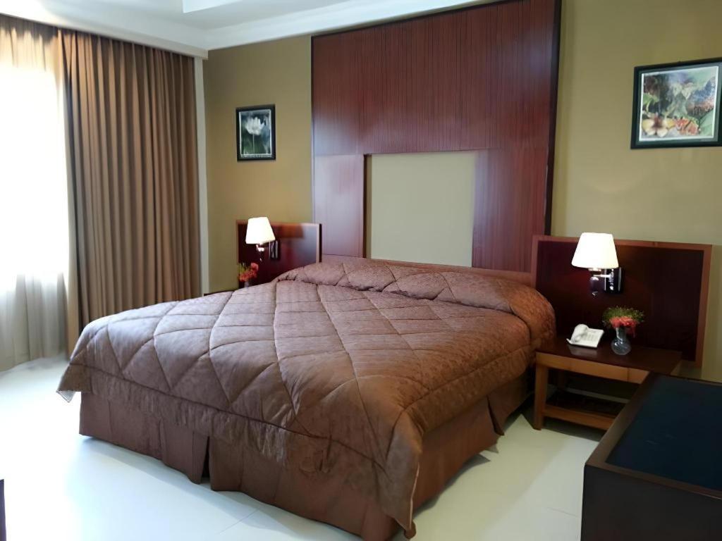 Wonua Monapa Hotel Resort Kendari Exterior foto