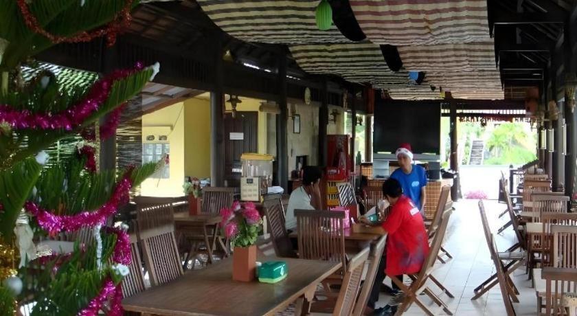 Wonua Monapa Hotel Resort Kendari Exterior foto