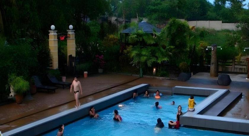 Wonua Monapa Hotel Resort Kendari Exterior foto